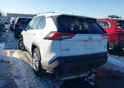2021 Toyota Rav4 Xle z USA, uszkodzony, nr VIN 2T3W1RFV0MC106319